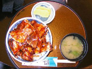 道の駅しらぬか恋問の豚丼